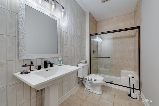 729 N 7TH Avenue, Addison, IL 60101
