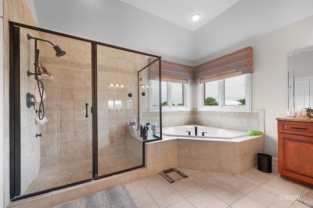 729 N 7TH Avenue, Addison, IL 60101