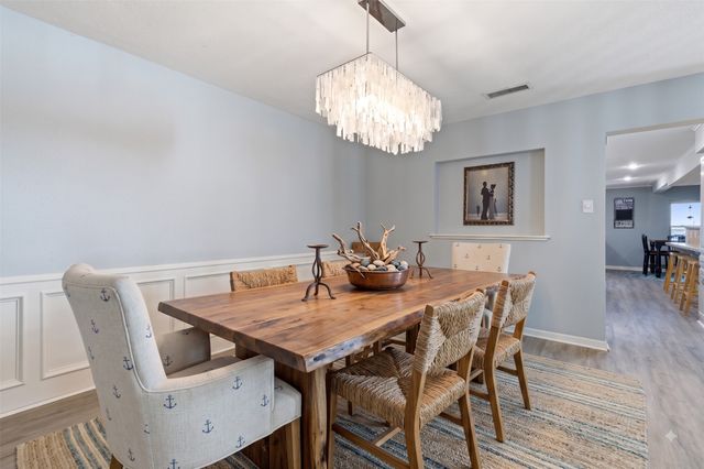 1035 Holiday Circle, Seven Points, TX 75143