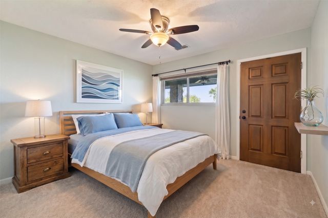 1035 Holiday Circle, Seven Points, TX 75143