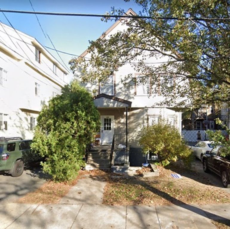 165 College Ave 1, Somerville, MA 02144