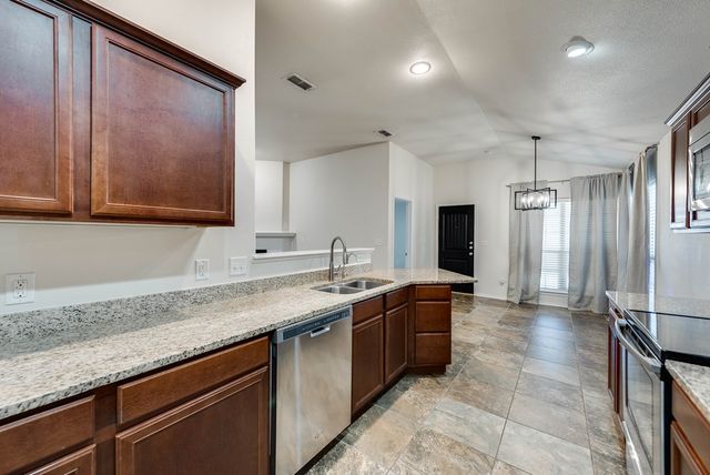 5802 Nolan Ryan Dr, Midland, TX 79706