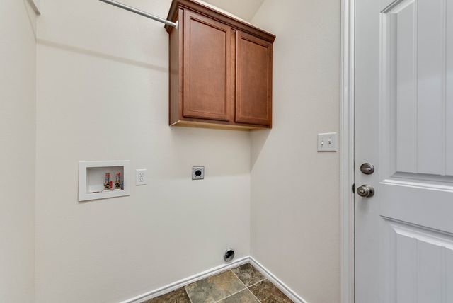 5802 Nolan Ryan Dr, Midland, TX 79706