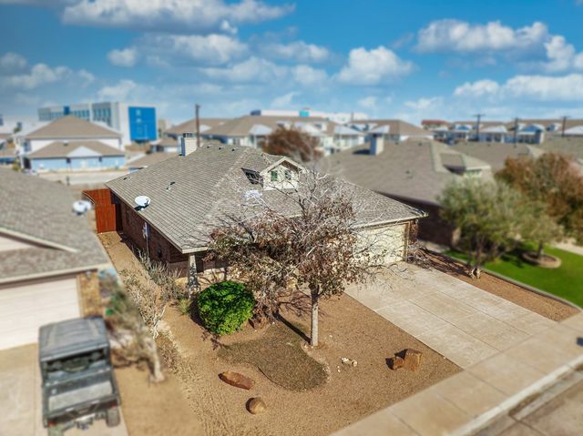 5802 Nolan Ryan Dr, Midland, TX 79706