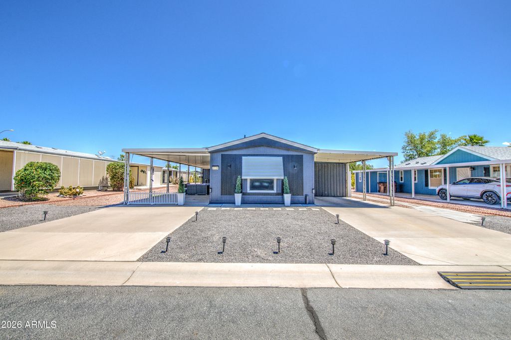 Image 3 of property listing at 3729 N Minnesota Avenue, Florence, AZ 85132