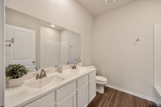 615 Park Central, Chandler, TX 75758