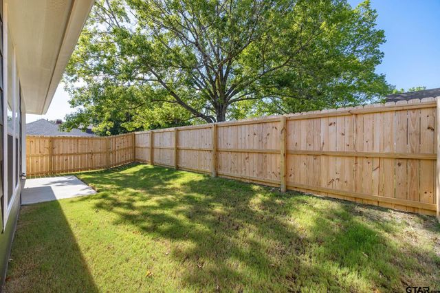 615 Park Central, Chandler, TX 75758