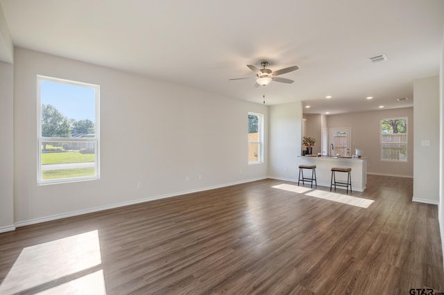 615 Park Central, Chandler, TX 75758