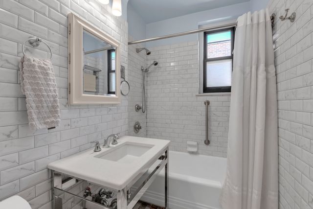 8451 Beverly Rd Apt 6A, New York City, NY 11415