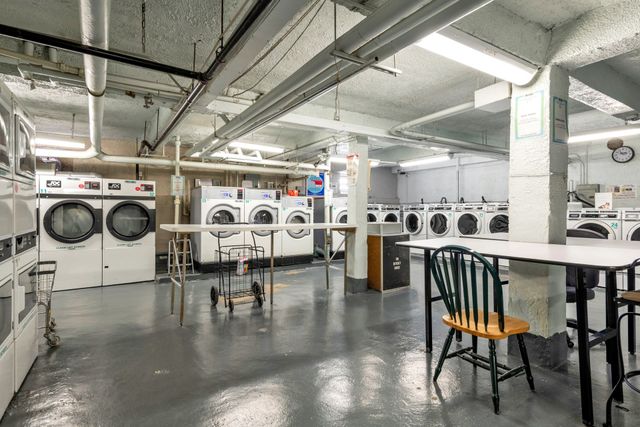 8451 Beverly Rd Apt 6A, New York City, NY 11415