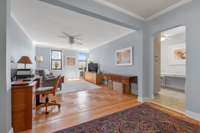 8451 Beverly Rd Apt 6A, New York City, NY 11415