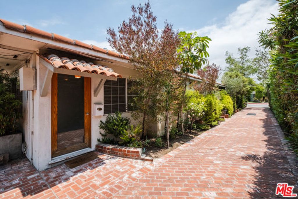 1405 OCEAN PARK Boulevard D, Santa Monica, CA 90405