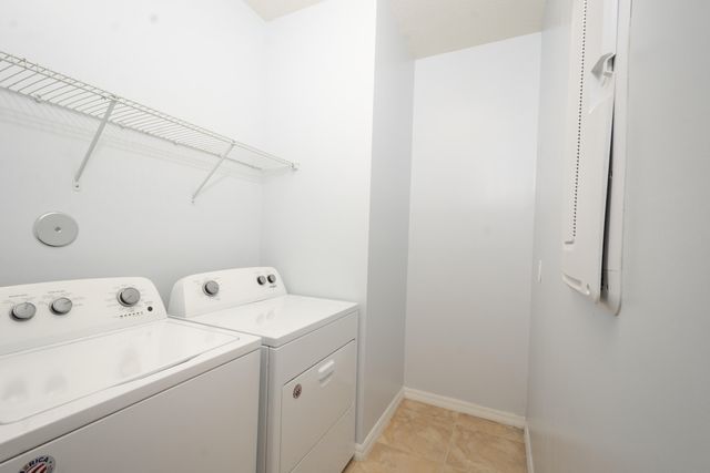 4486 Appleton Circle W, Oakland Park, FL 33309