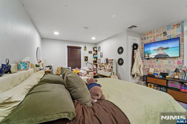 822 Ramapo Avenue, Pompton Lakes, NJ 07442