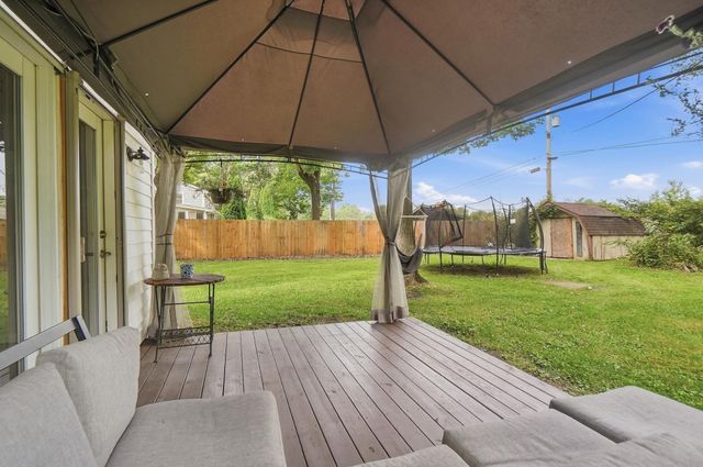 5727 Woodlea Avenue, Fort Wayne, IN 46835