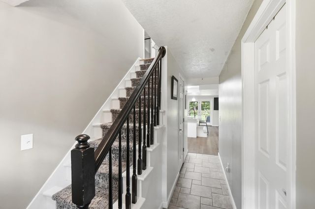 5727 Woodlea Avenue, Fort Wayne, IN 46835