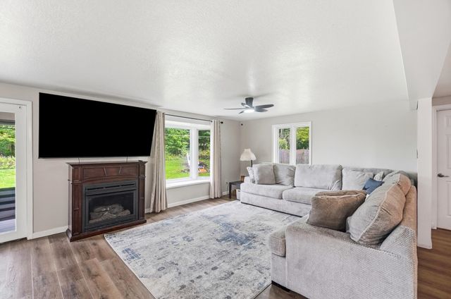 5727 Woodlea Avenue, Fort Wayne, IN 46835