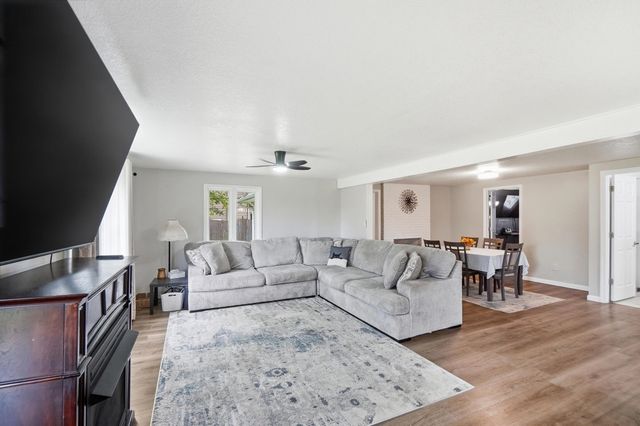 5727 Woodlea Avenue, Fort Wayne, IN 46835
