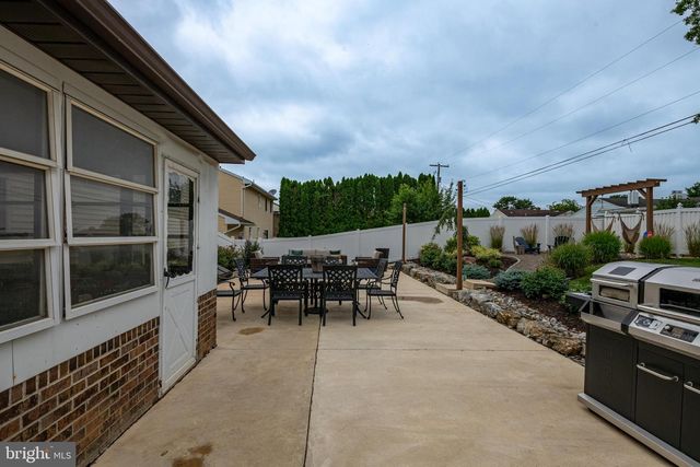 3028 LINDA LN, Reading, PA 19608