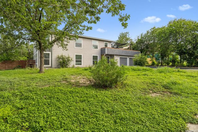 130 SENISA DR, San Antonio, TX 78228