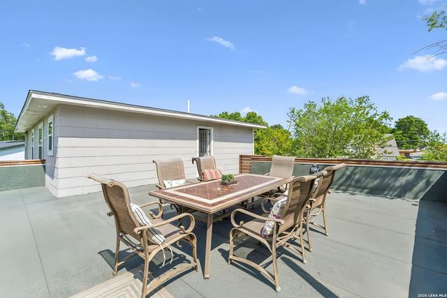 130 SENISA DR, San Antonio, TX 78228