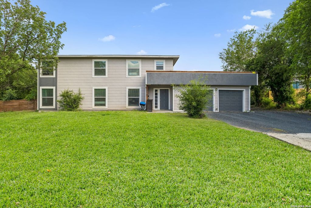 130 SENISA DR, San Antonio, TX 78228
