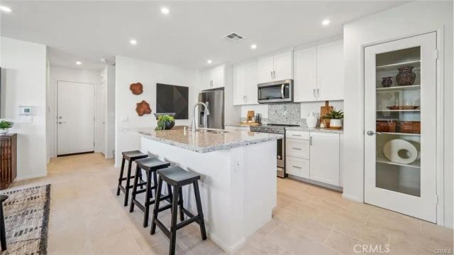 16100 Lumia, Fontana, CA 92336