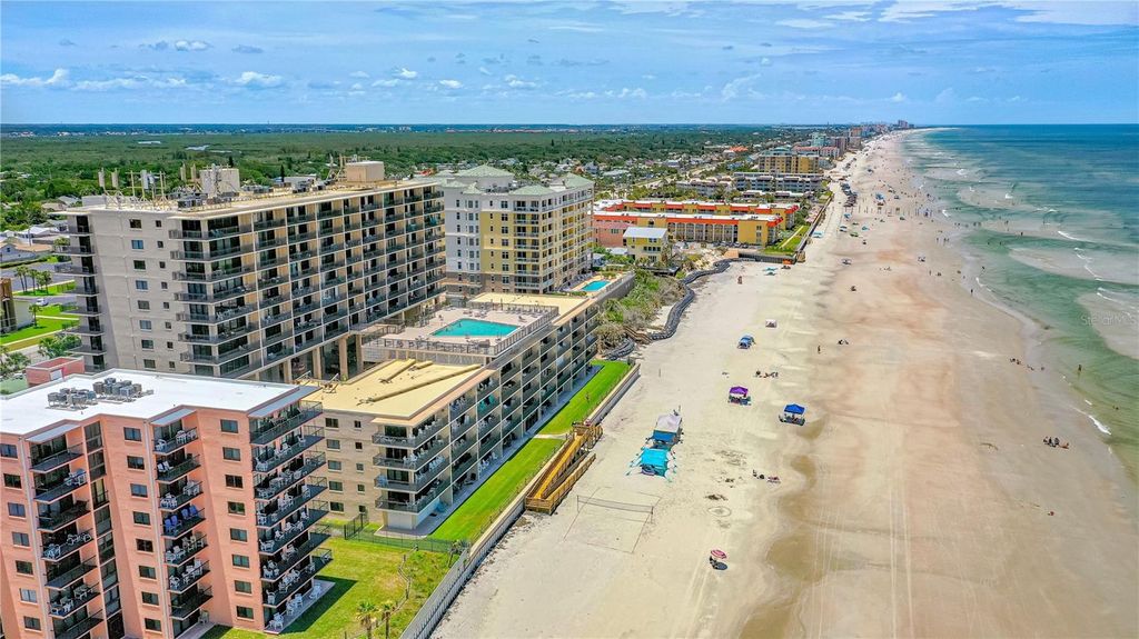 Image 18 of property listing at 4139 S ATLANTIC AVENUE B508, New Smyrna Beach, FL 32169