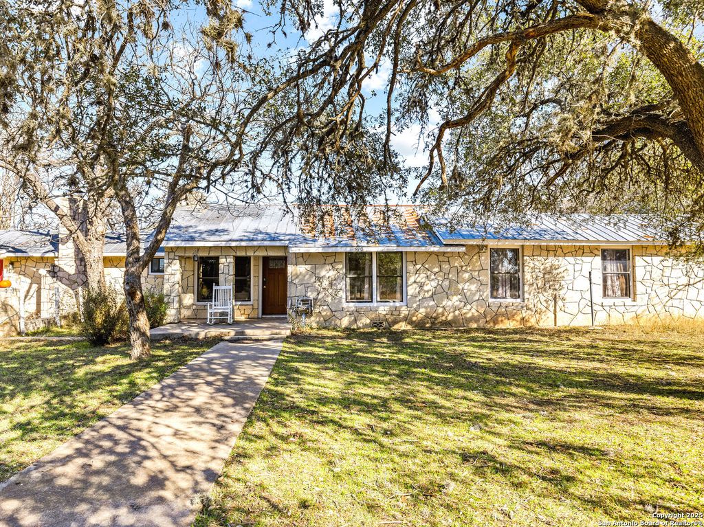 973 F FARM TO MARKET ROAD 1077, Bandera, TX 78003