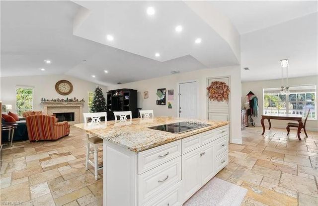 6011 Sea Grass LN, Naples, FL 34116