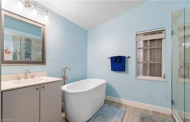6011 Sea Grass LN, Naples, FL 34116