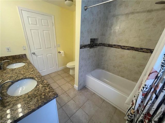 6011 Sea Grass LN, Naples, FL 34116