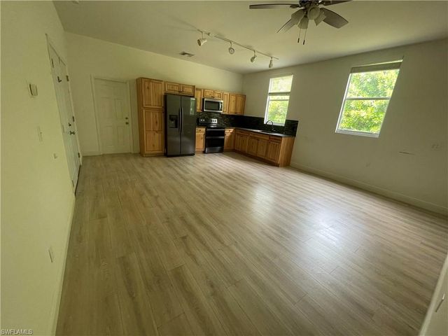 6011 Sea Grass LN, Naples, FL 34116