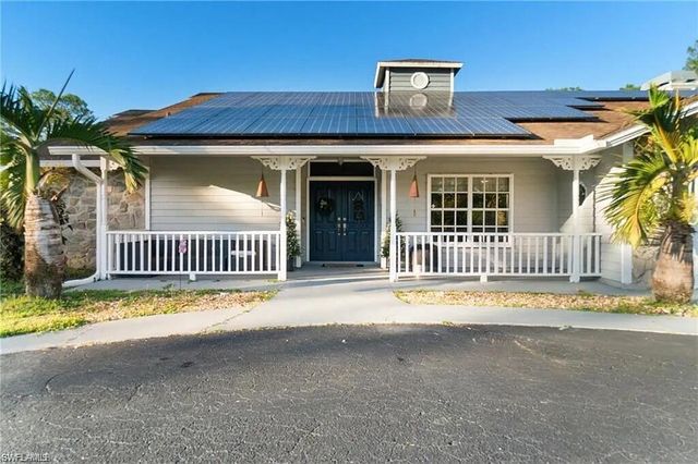 6011 Sea Grass LN, Naples, FL 34116