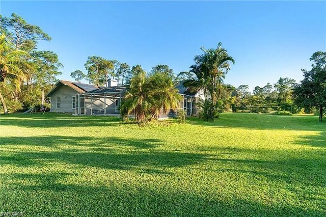 6011 Sea Grass LN, Naples, FL 34116