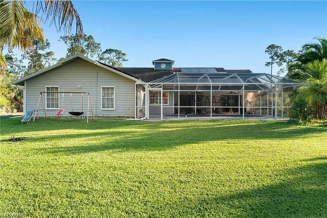 6011 Sea Grass LN, Naples, FL 34116