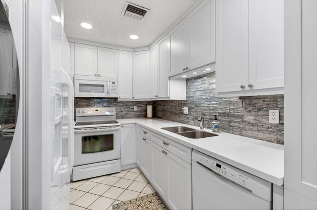 1835 NW 13th Street 103, Delray Beach, FL 33445