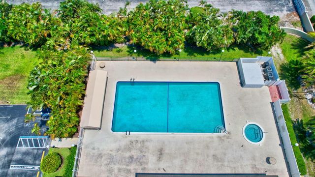 1835 NW 13th Street 103, Delray Beach, FL 33445