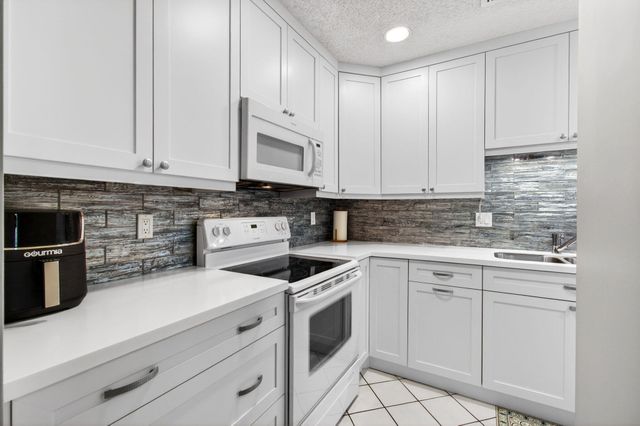 1835 NW 13th Street 103, Delray Beach, FL 33445