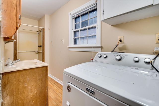 1011 E 49th ST, Austin, TX 78751