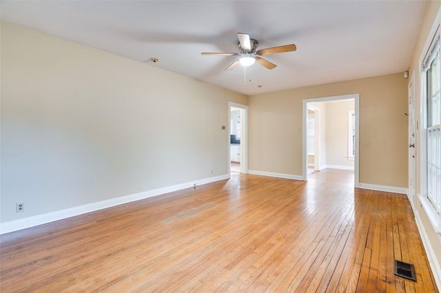 1011 E 49th ST, Austin, TX 78751