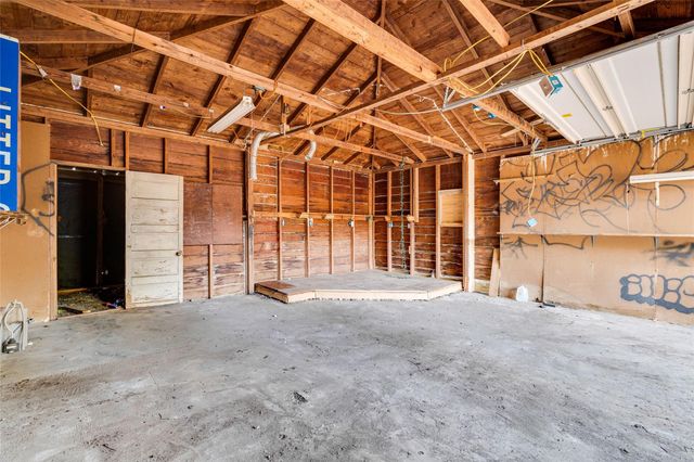 1011 E 49th ST, Austin, TX 78751