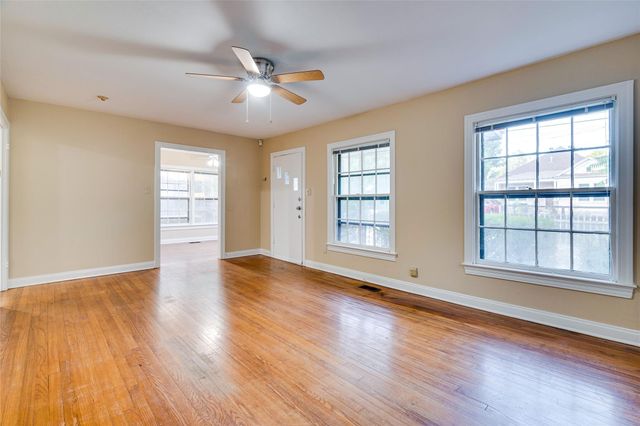 1011 E 49th ST, Austin, TX 78751