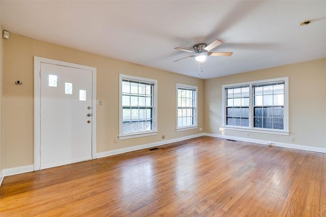 1011 E 49th ST, Austin, TX 78751