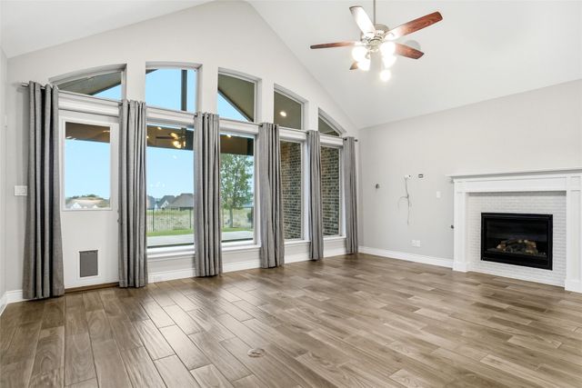1001 Myers Park Trail, Roanoke, TX 76262