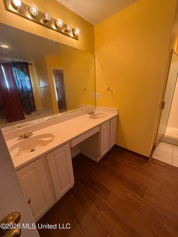 860 Ellington Drive, Biloxi, MS 39532