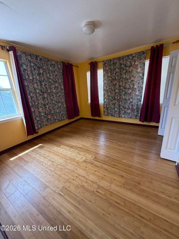 860 Ellington Drive, Biloxi, MS 39532