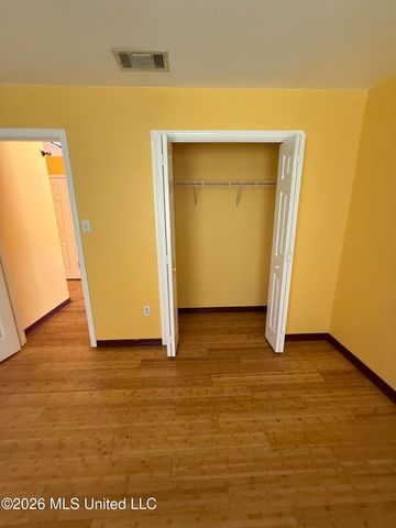 860 Ellington Drive, Biloxi, MS 39532