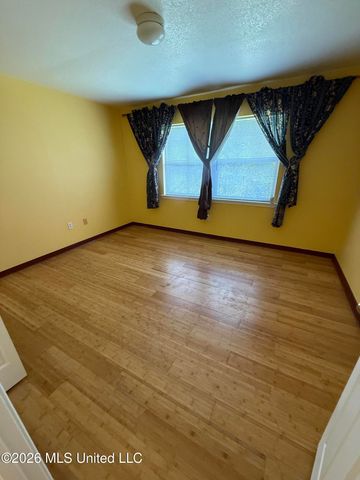 860 Ellington Drive, Biloxi, MS 39532