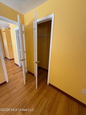 860 Ellington Drive, Biloxi, MS 39532